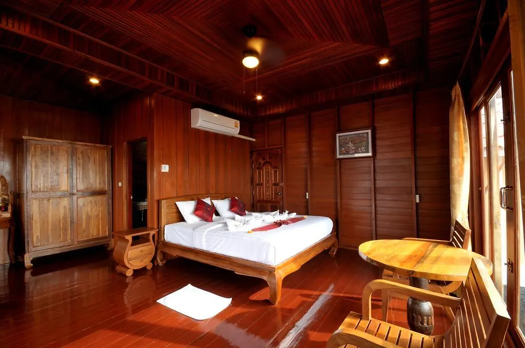 Fresh House Hotel Koh Lanta 3*,