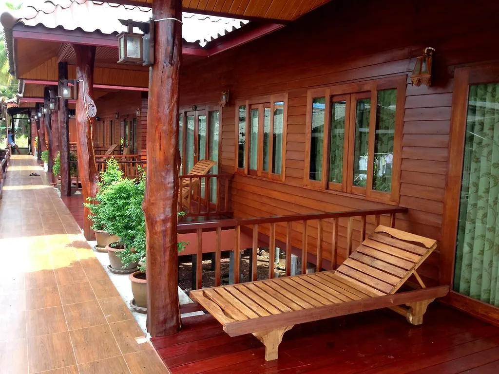 Fresh House Hotel Koh Lanta 3*,